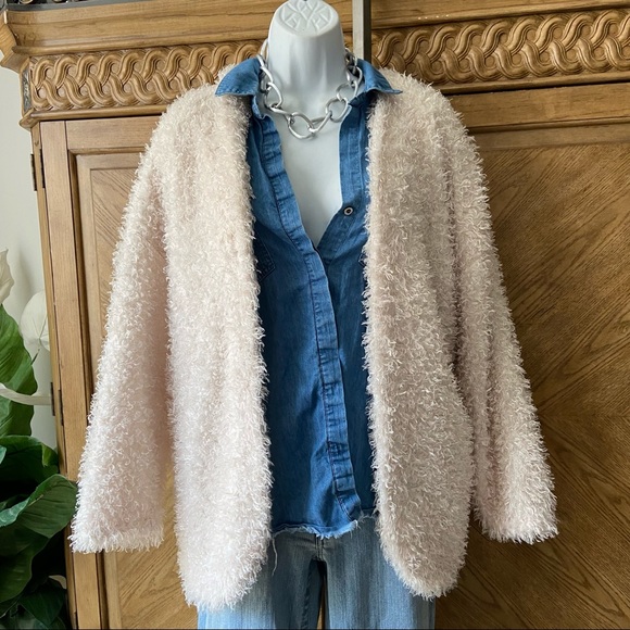 H&M off white poodle fur open style fuzzy coat - Picture 3 of 5